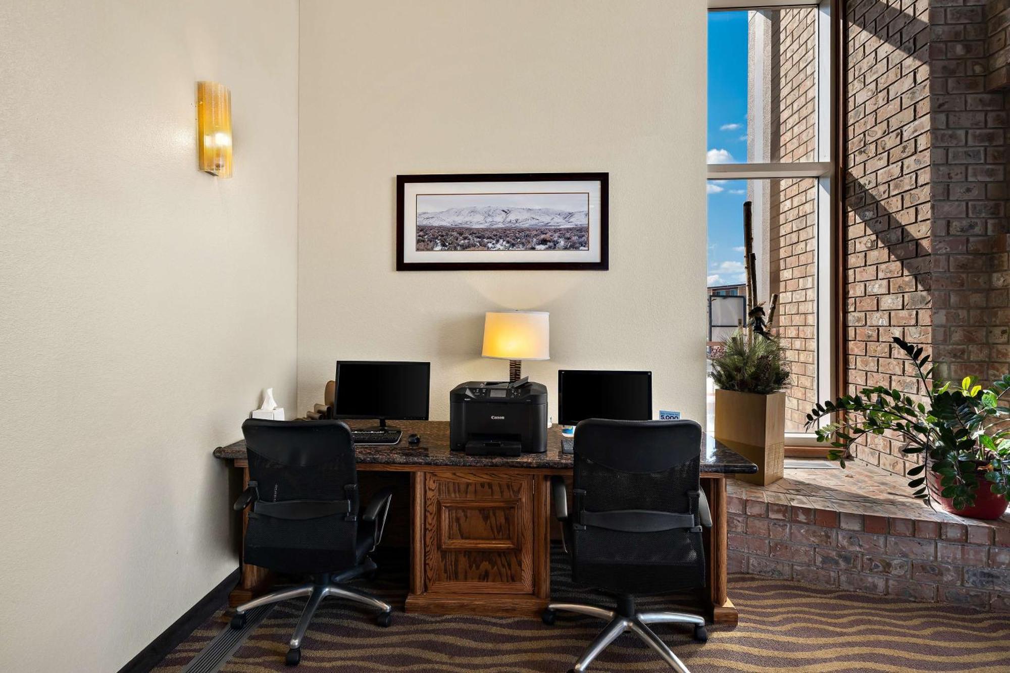 Best Western Plus Gold Country Inn Уиннемакка Экстерьер фото